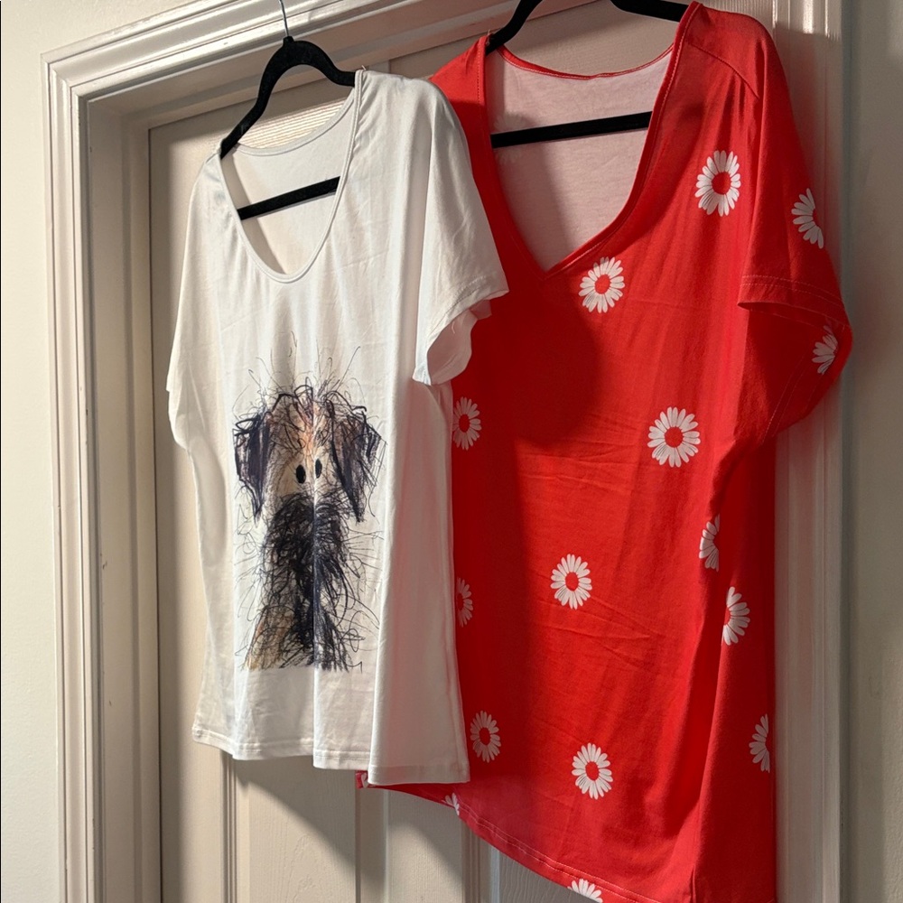 Tee shirts Dog Print T-Shirt and Bright Orange with Daisy